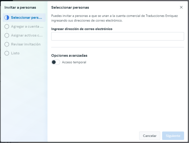En la primera pantalla tras hacer clic en Agregar personas, puedes introducir la dirección de correo electrónico profesional de las personas que quieras añadir a tu cuenta.